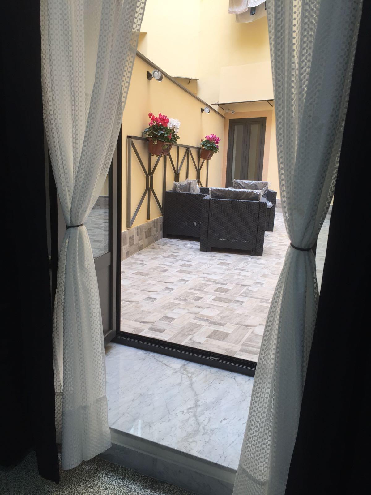 Mb95 - Mezzocannone Luxurious Bed&Breakfast Napoli Exterior foto