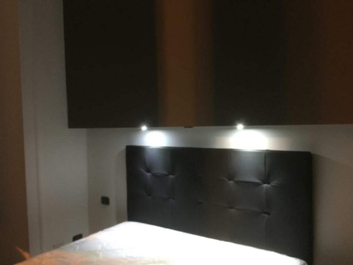 Mb95 - Mezzocannone Luxurious Bed&Breakfast Napoli Exterior foto