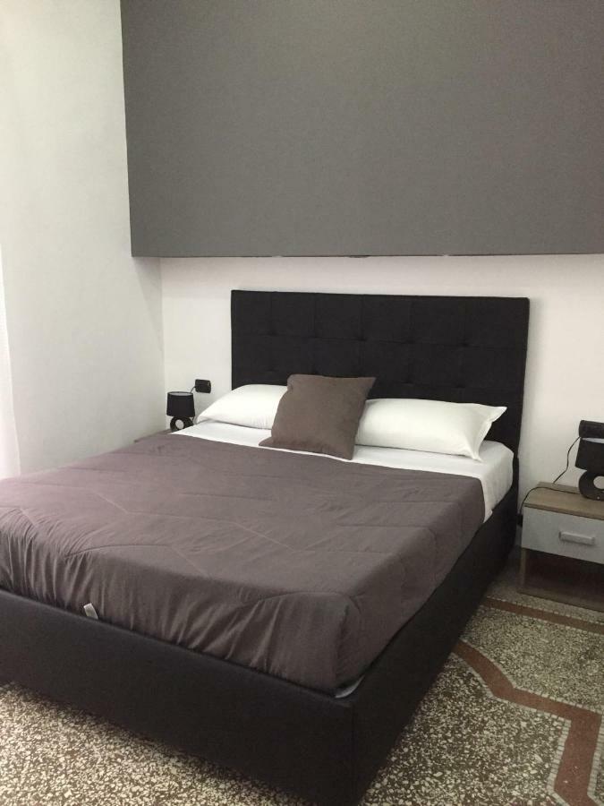 Mb95 - Mezzocannone Luxurious Bed&Breakfast Napoli Exterior foto