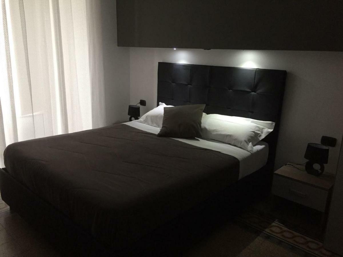 Mb95 - Mezzocannone Luxurious Bed&Breakfast Napoli Exterior foto