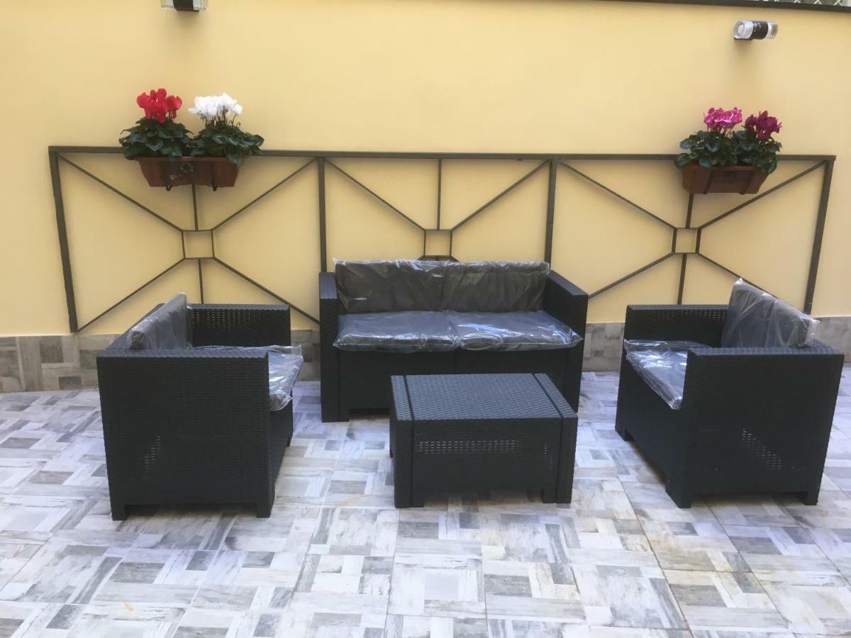 Mb95 - Mezzocannone Luxurious Bed&Breakfast Napoli Exterior foto