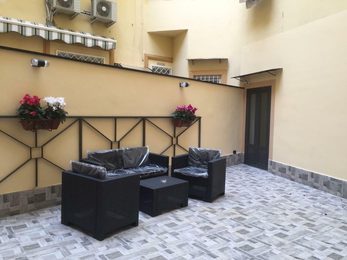 Mb95 - Mezzocannone Luxurious Bed&Breakfast Napoli Exterior foto