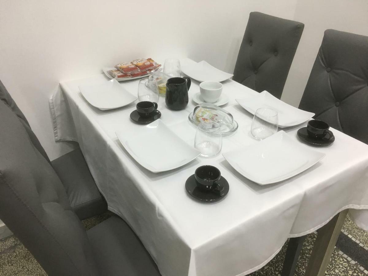 Mb95 - Mezzocannone Luxurious Bed&Breakfast Napoli Exterior foto
